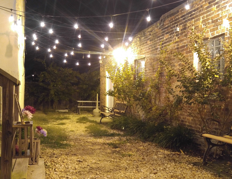 1401 Madison Avenue - Courtyard 