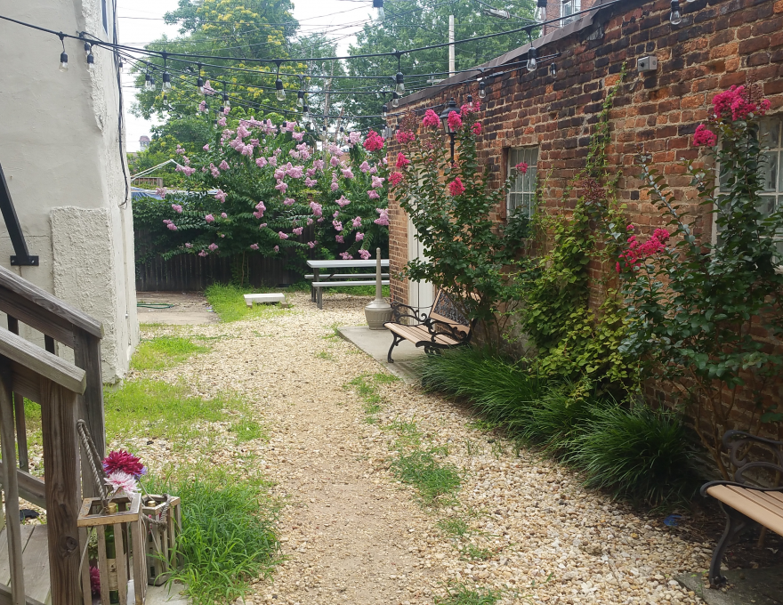 1401 Madison Avenue - Courtyard 